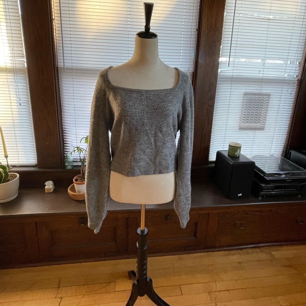 H & M Sweater